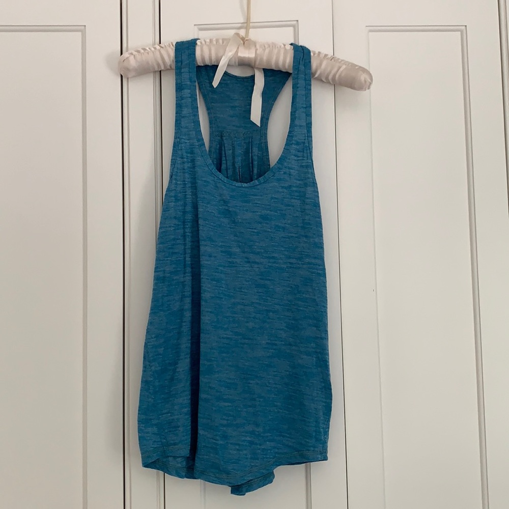 Lululemon running top